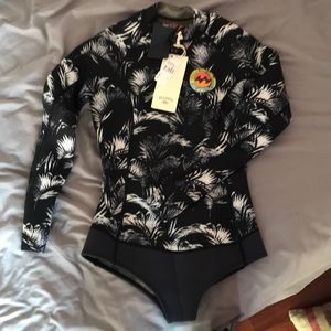 NWT billabong salty dayz spring suit wet suit 6